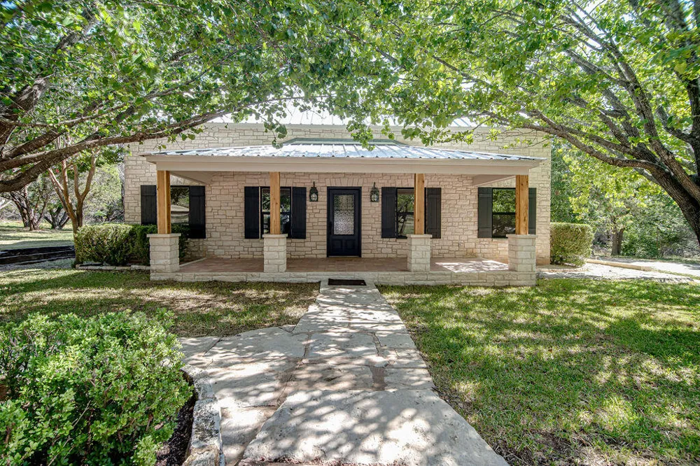 146 Hillside Drive Fredericksburg, TX 78624