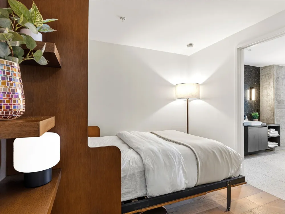 48 East Avenue #2011 Austin, TX 78701