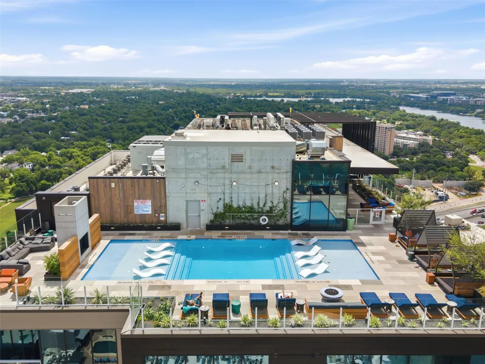 48 East Avenue #2011 Austin, TX 78701