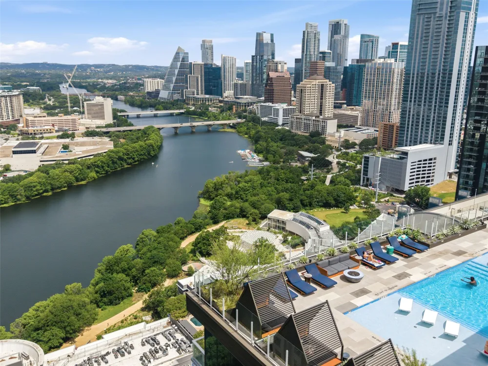 48 East Avenue #2011 Austin, TX 78701