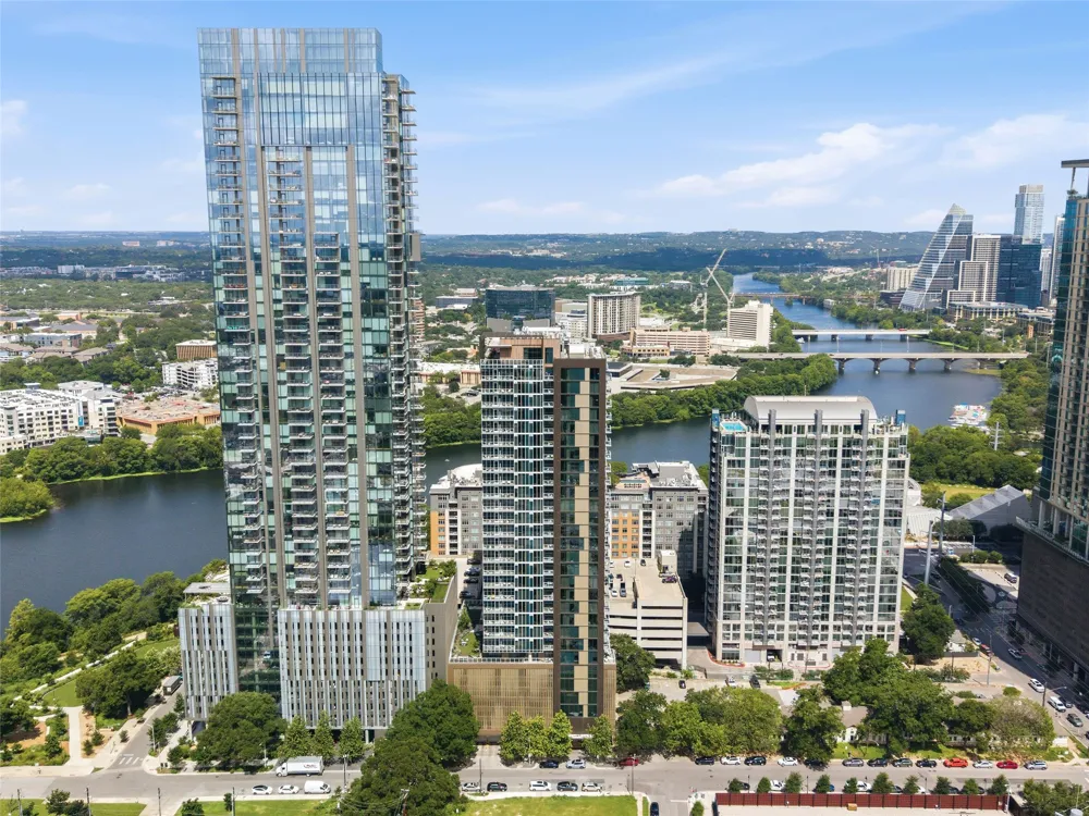 48 East Avenue #2011 Austin, TX 78701