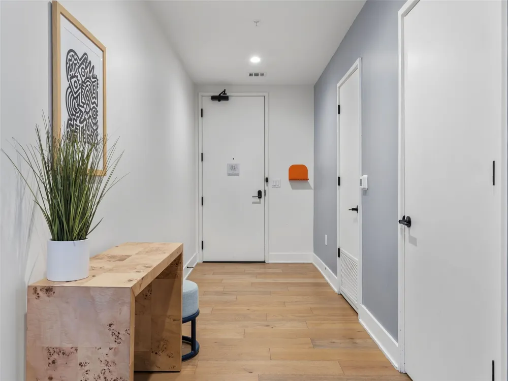 48 East Avenue #2011 Austin, TX 78701