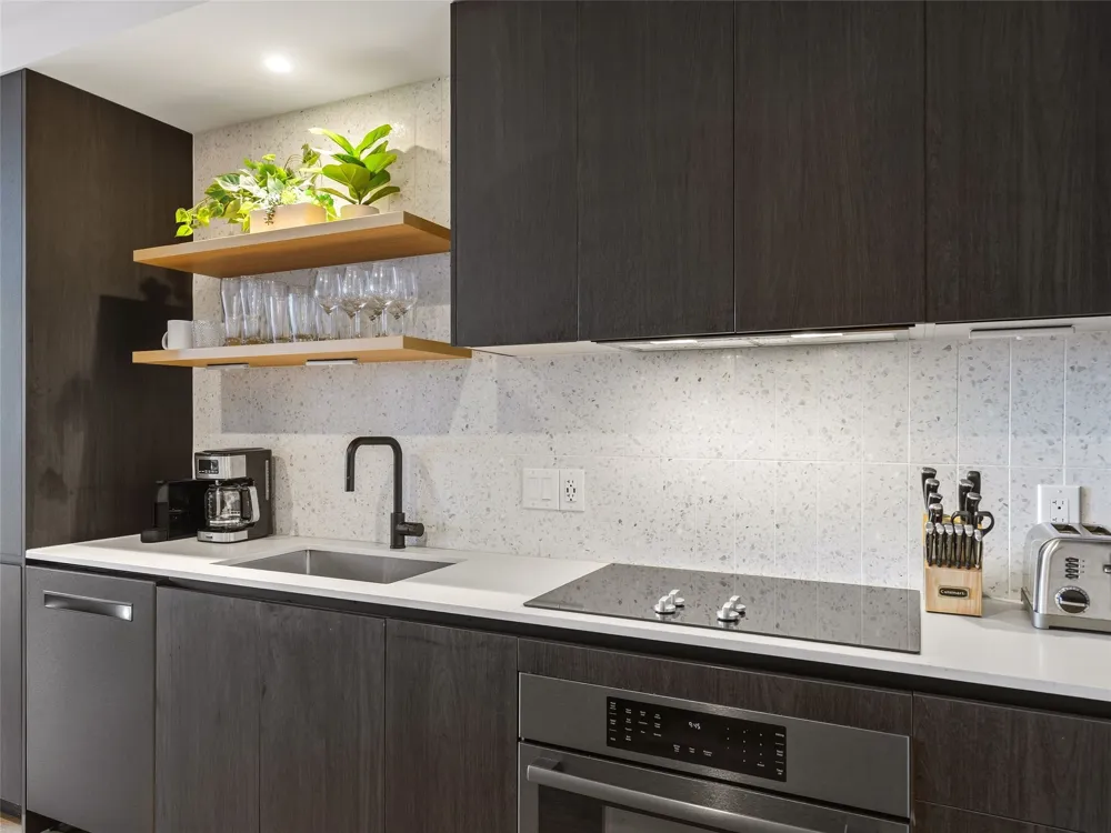 48 East Avenue #2011 Austin, TX 78701