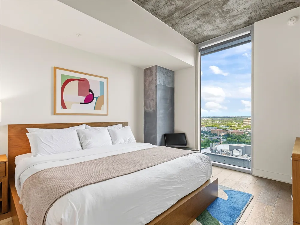 48 East Avenue #2011 Austin, TX 78701