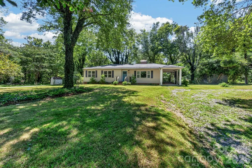 7257 Sherrills Ford Road Sherrills Ford, NC 28673