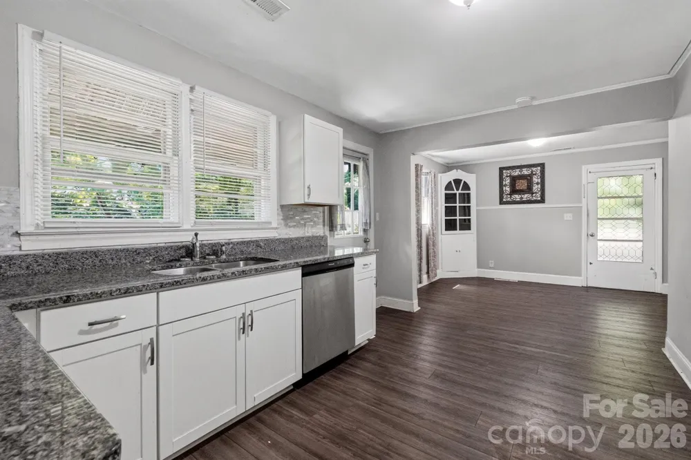 7257 Sherrills Ford Road Sherrills Ford, NC 28673