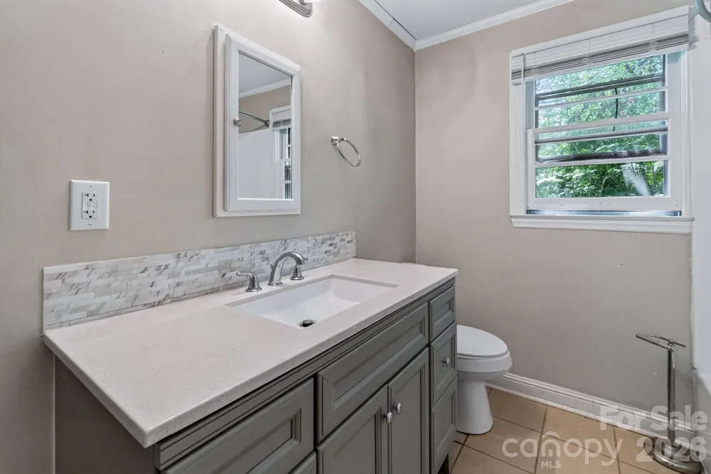 7257 Sherrills Ford Road Sherrills Ford, NC 28673