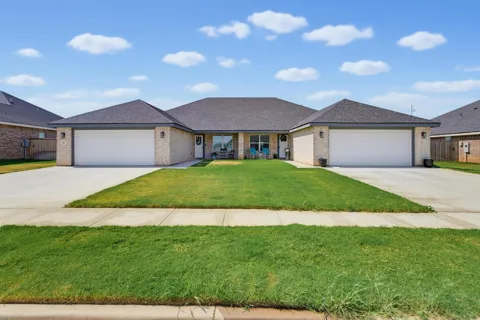 333 Woodstock Lane