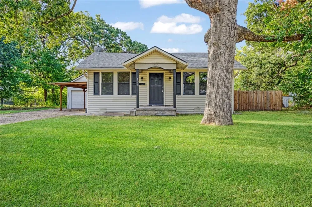 1310 W Laurel Street Sherman, TX 75092
