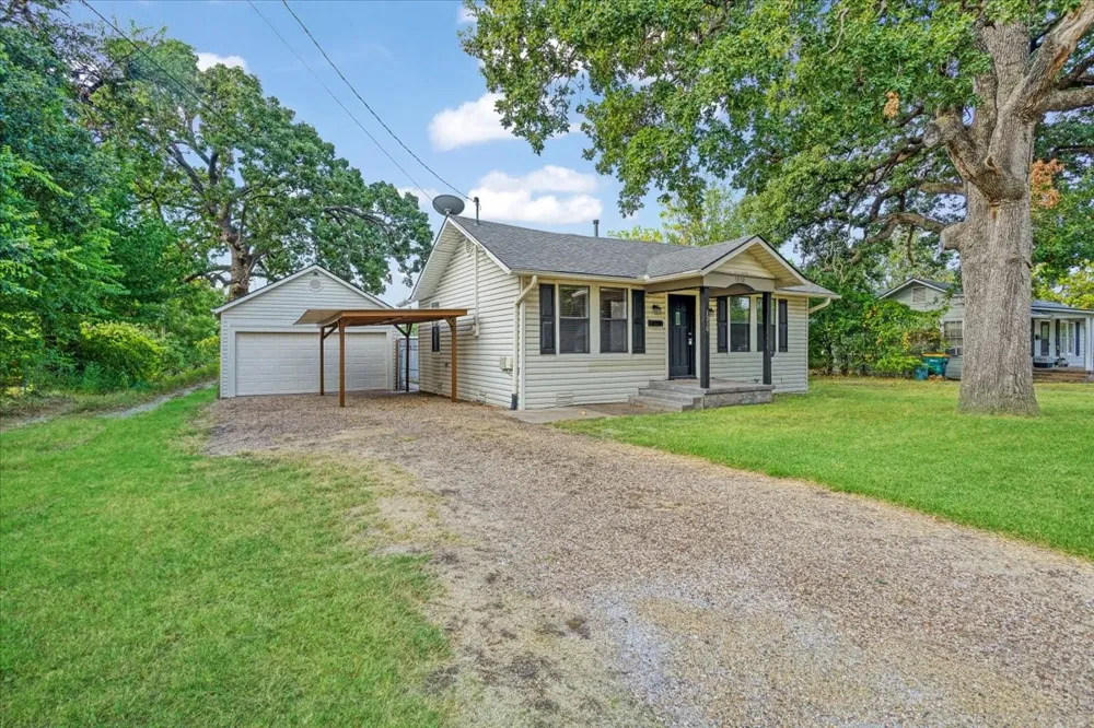 1310 W Laurel Street Sherman, TX 75092