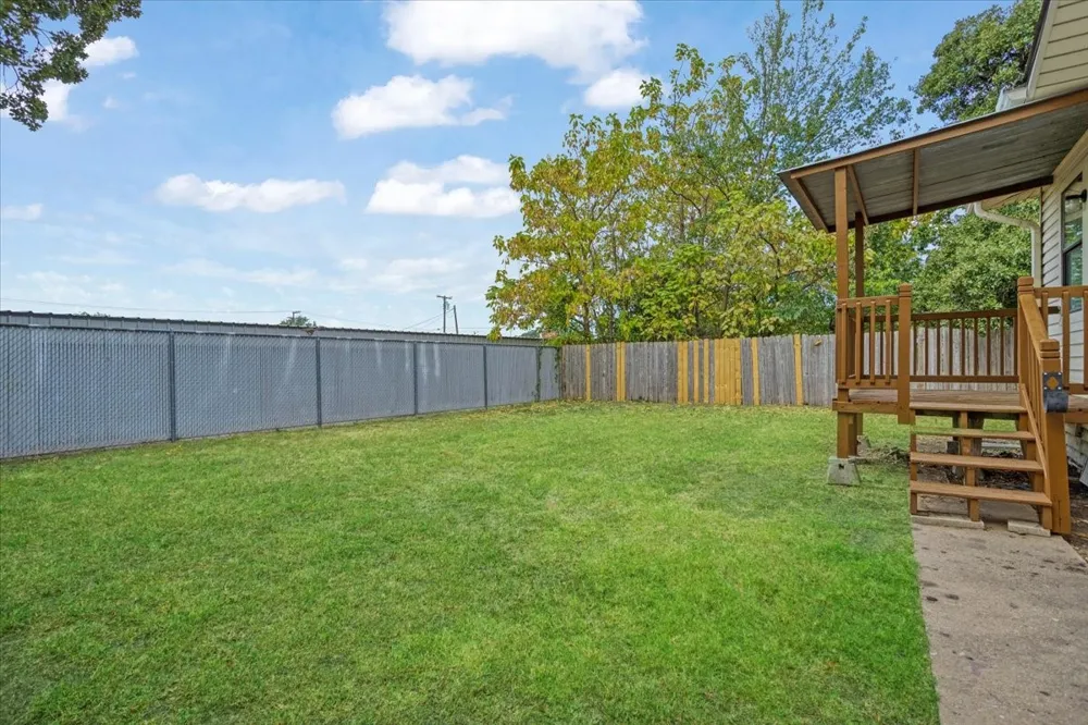 1310 W Laurel Street Sherman, TX 75092
