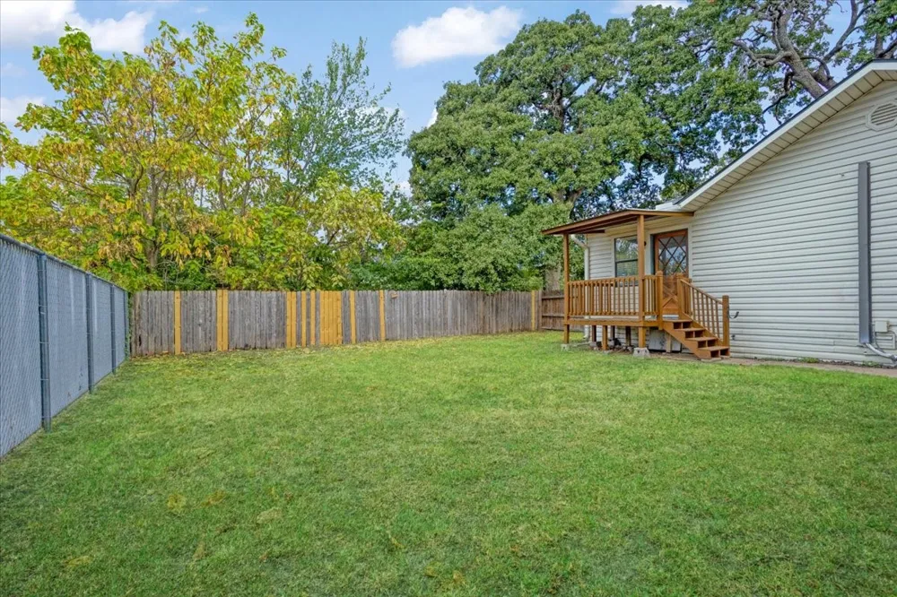 1310 W Laurel Street Sherman, TX 75092