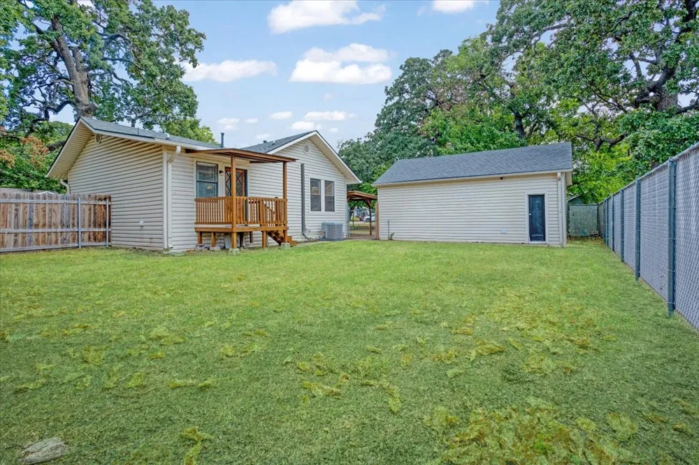 1310 W Laurel Street Sherman, TX 75092