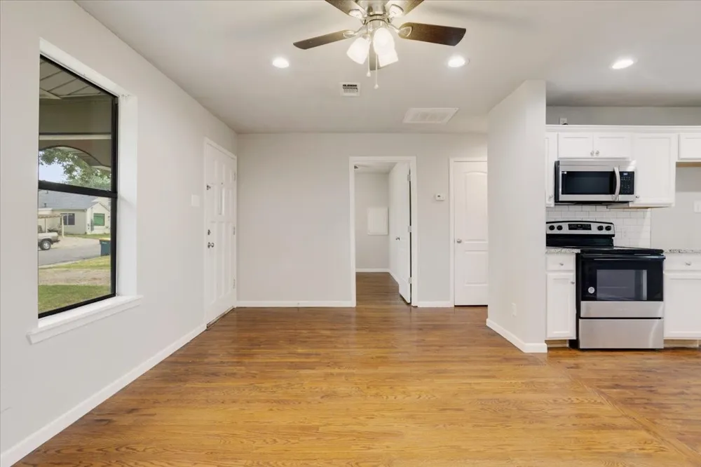 1310 W Laurel Street Sherman, TX 75092