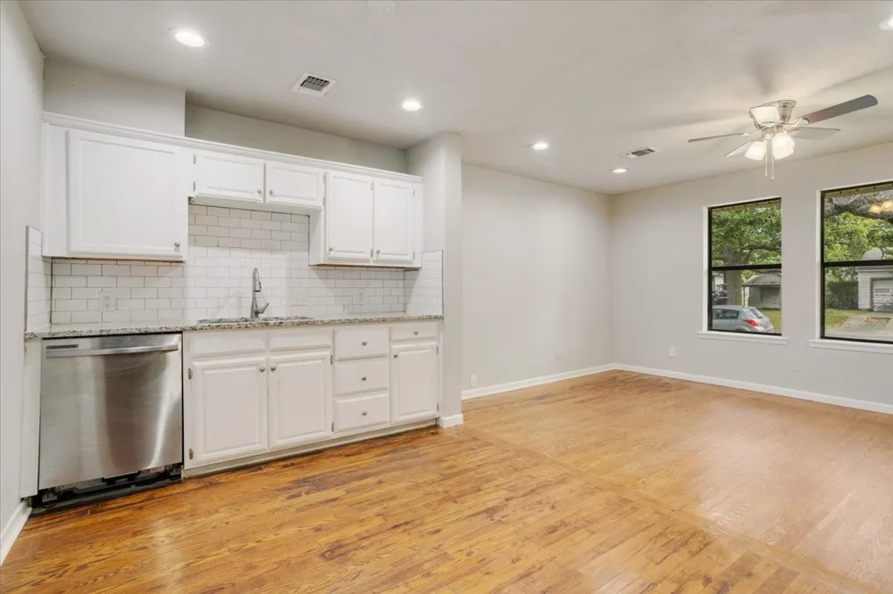 1310 W Laurel Street Sherman, TX 75092