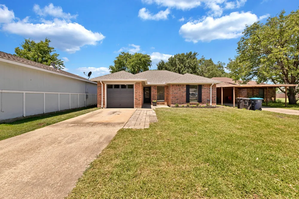 11320 Golden Triangle Circle Fort Worth, TX 76244