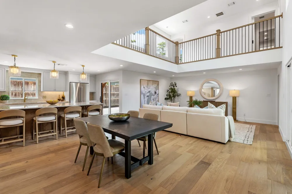 814 Azalea Street Houston, TX 77018