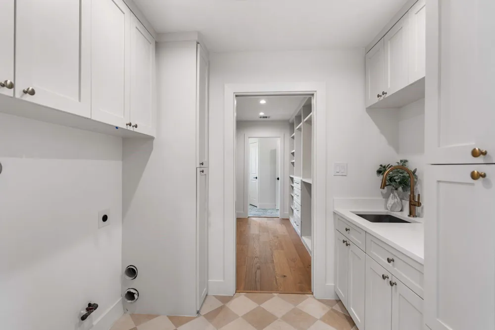 814 Azalea Street Houston, TX 77018