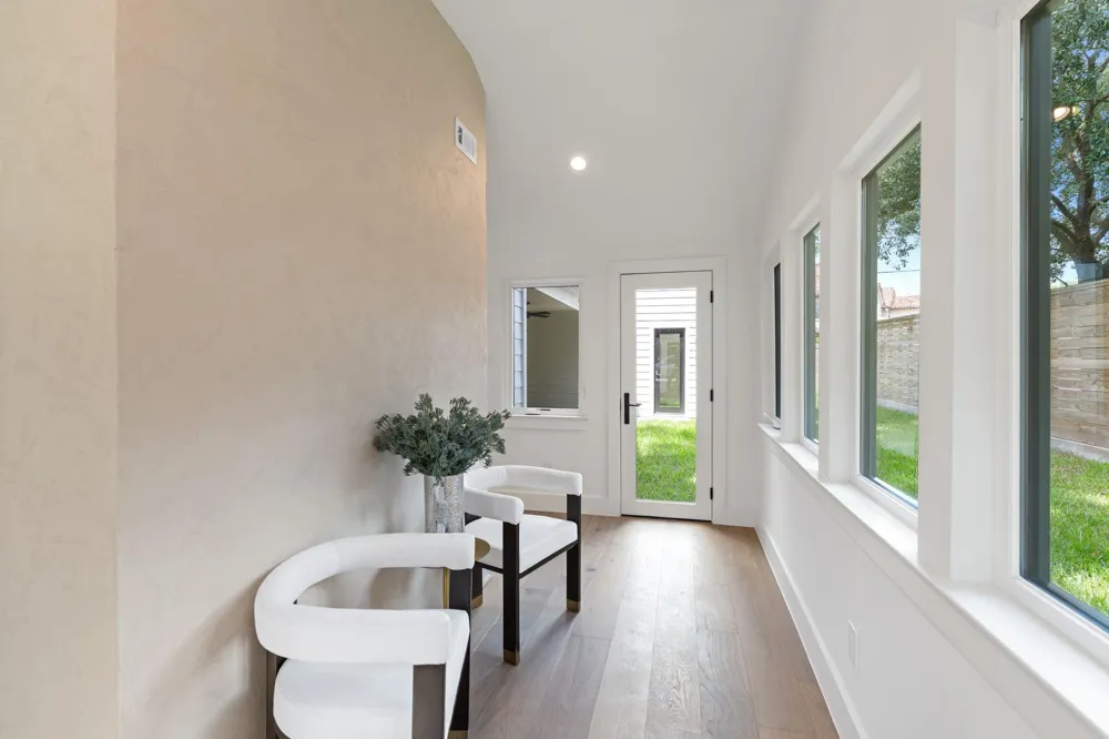 814 Azalea Street Houston, TX 77018