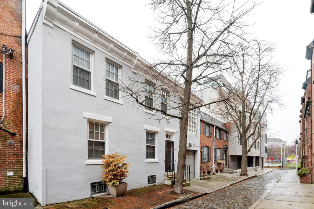 2518 PANAMA STREET Philadelphia, PA 19103