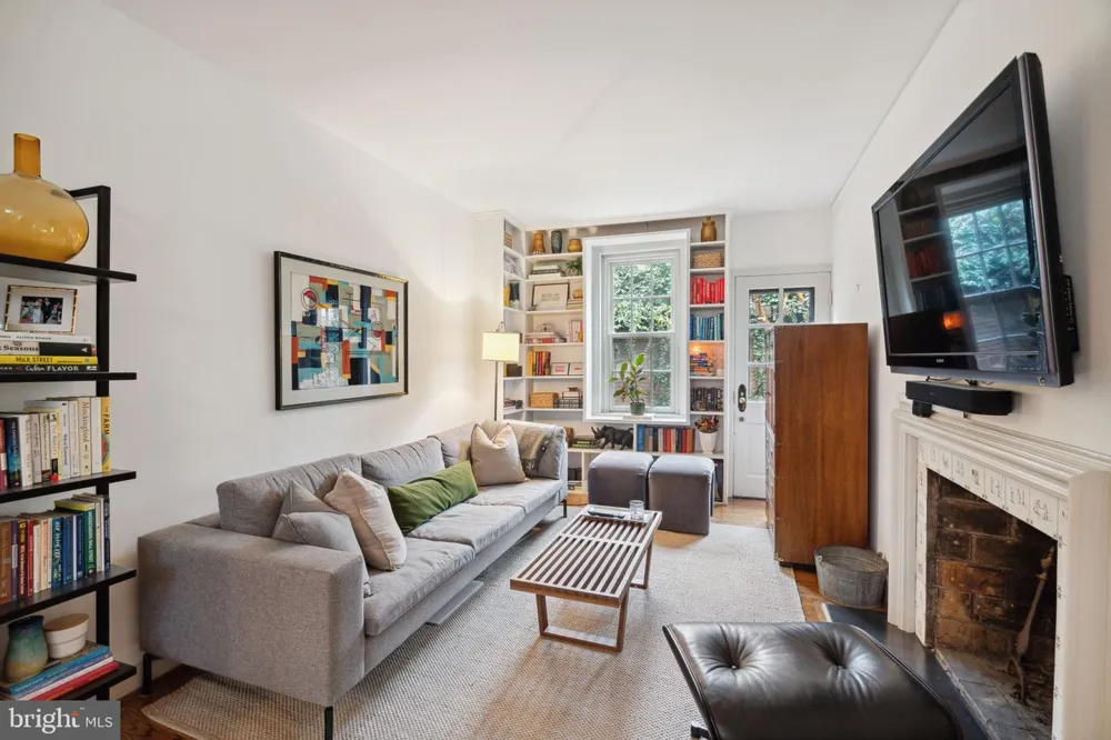2518 PANAMA STREET Philadelphia, PA 19103