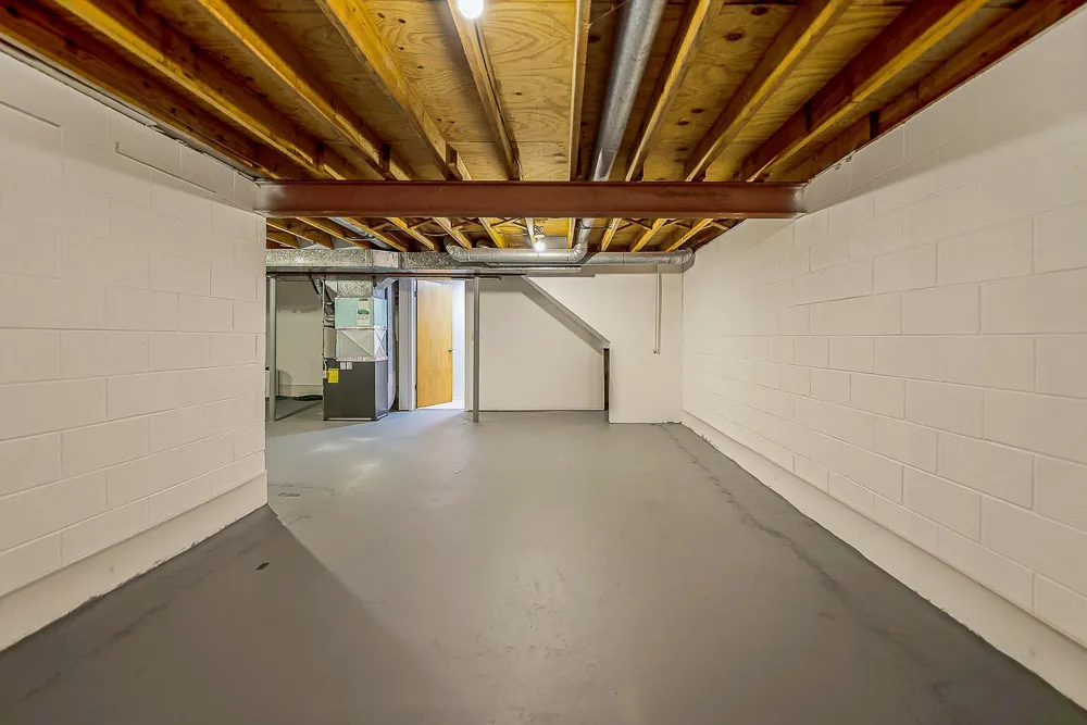 1 Westbury Court Ann Arbor, MI 48105