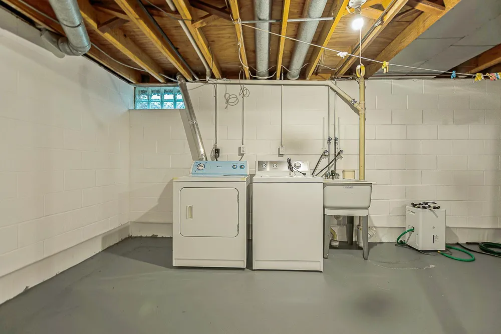 1 Westbury Court Ann Arbor, MI 48105