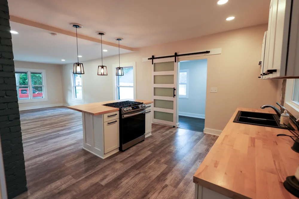318 Catherine Avenue Muskegon, MI 49442