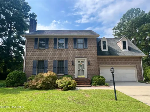 2203 Acorn Circle