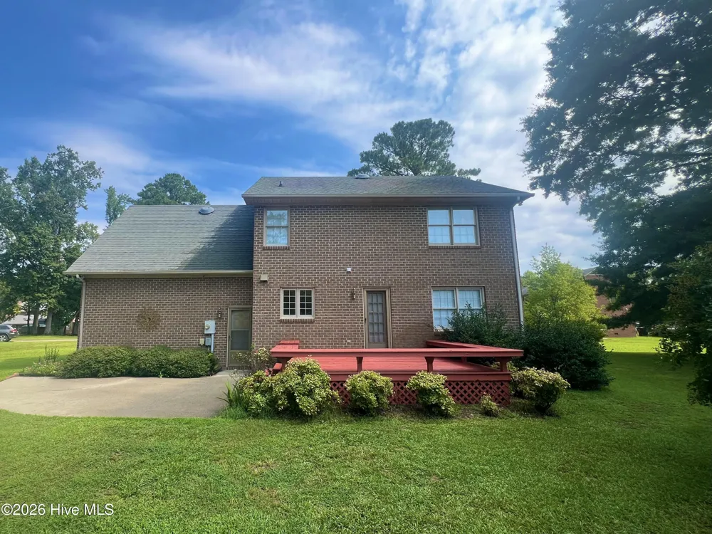 2203 Acorn Circle Kinston, NC 28504