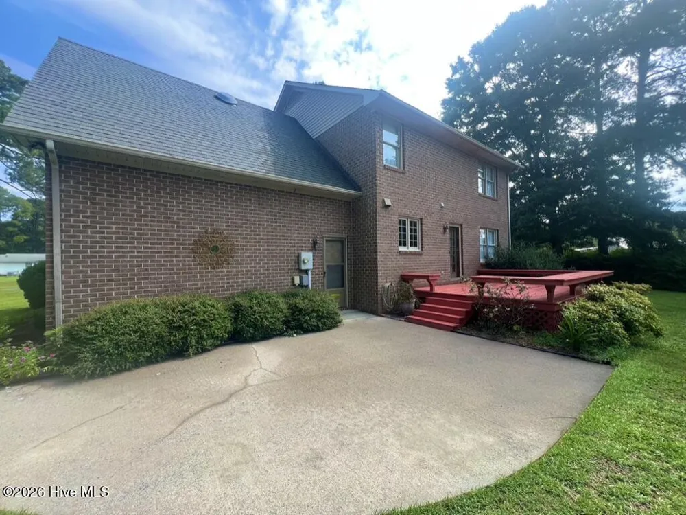 2203 Acorn Circle Kinston, NC 28504