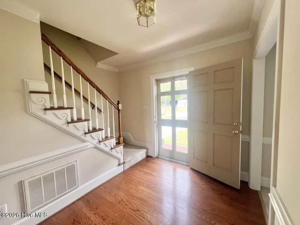 2203 Acorn Circle Kinston, NC 28504