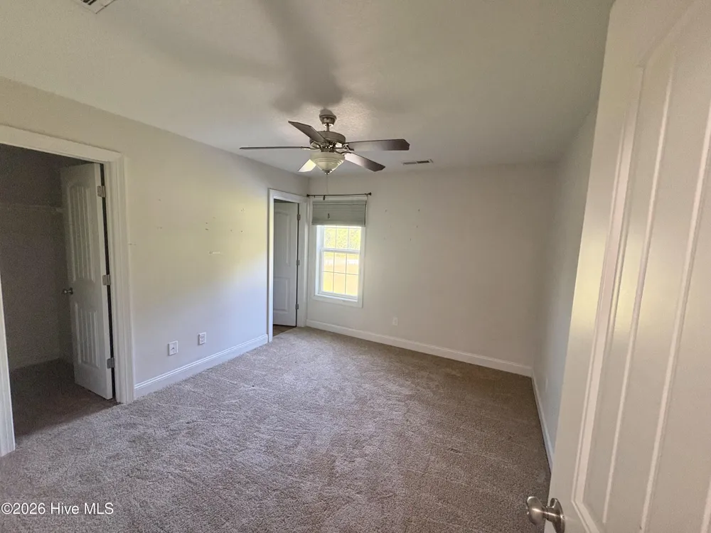 125 W Murrow Lane Jacksonville, NC 28546