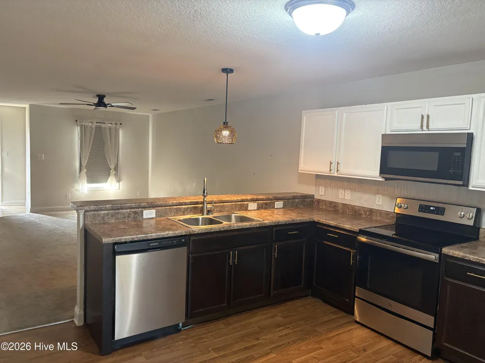 125 W Murrow Lane Jacksonville, NC 28546