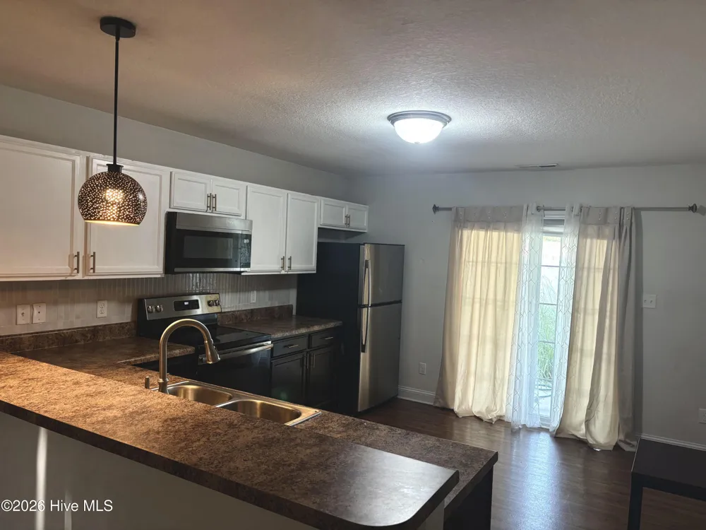 125 W Murrow Lane Jacksonville, NC 28546