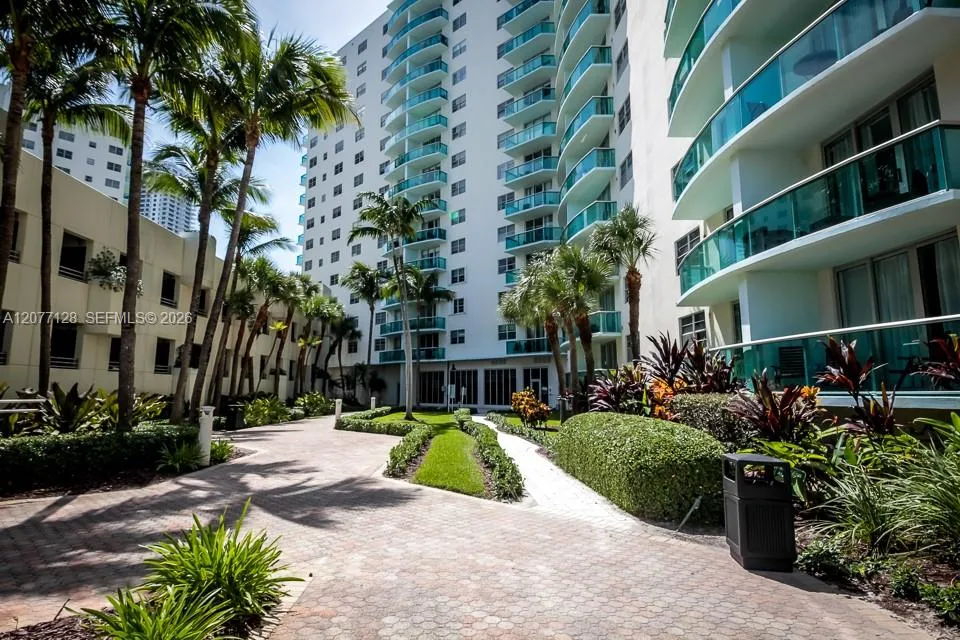 3801 S Ocean Dr #5A Hollywood, FL 33019