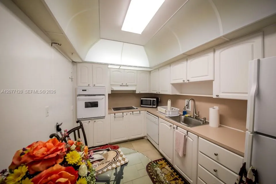 3801 S Ocean Dr #5A Hollywood, FL 33019