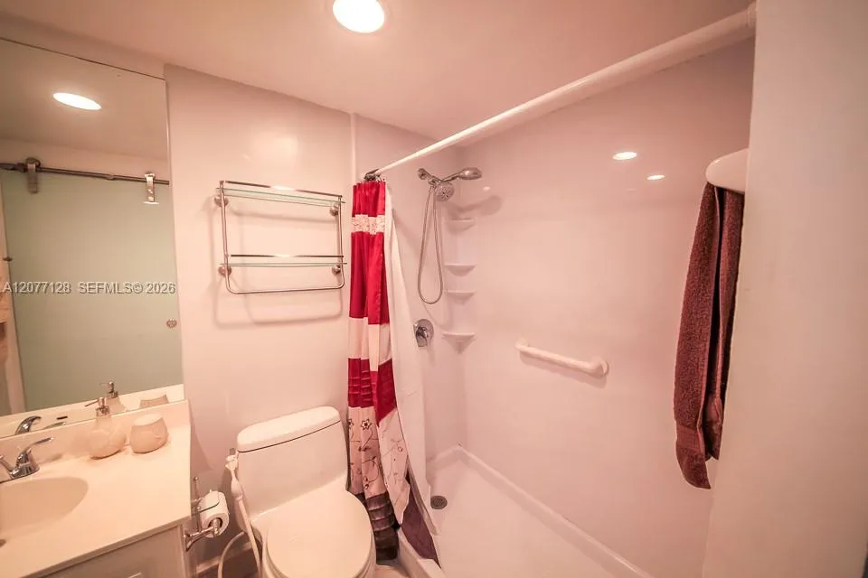 3801 S Ocean Dr #5A Hollywood, FL 33019