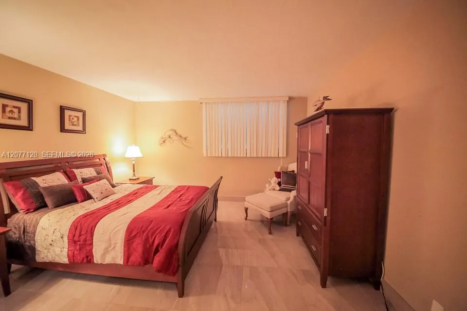 3801 S Ocean Dr #5A Hollywood, FL 33019