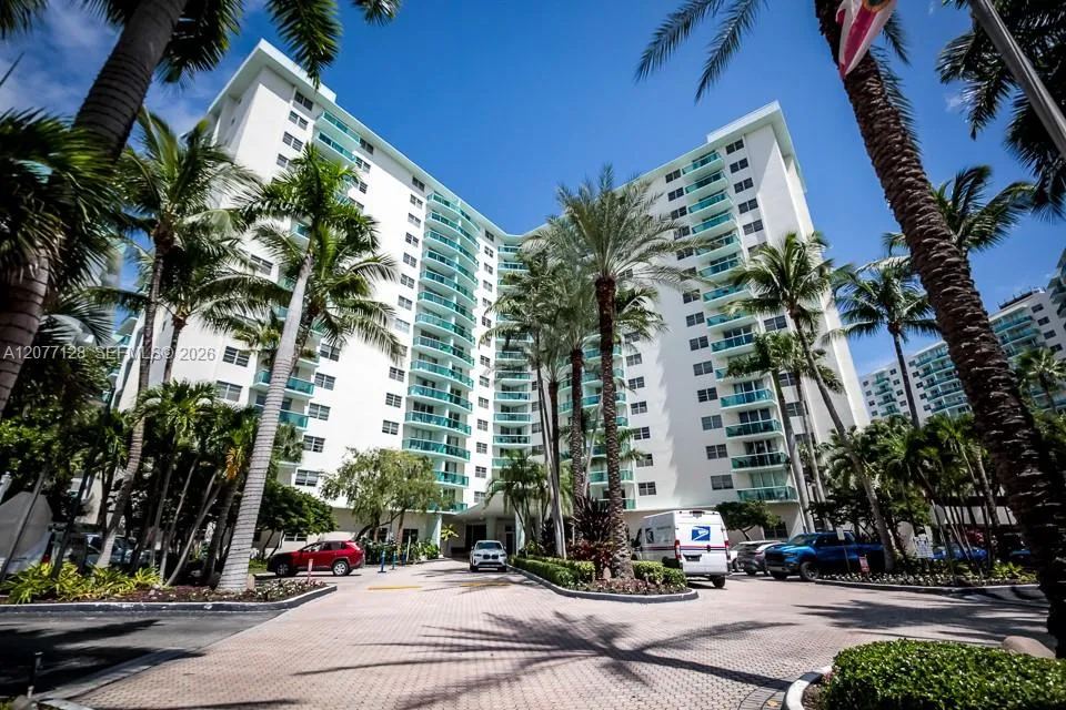3801 S Ocean Dr #5A Hollywood, FL 33019