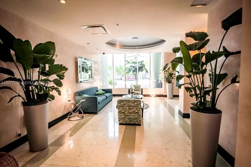 3801 S Ocean Dr #5A Hollywood, FL 33019