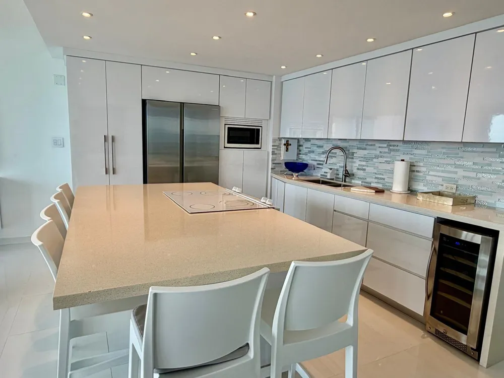 4745 ISLA VERDE AVENUE #17F Carolina, PR 00979