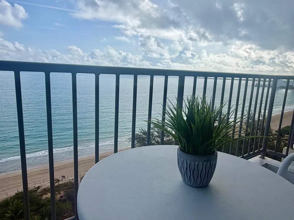 4745 ISLA VERDE AVENUE #17F Carolina, PR 00979