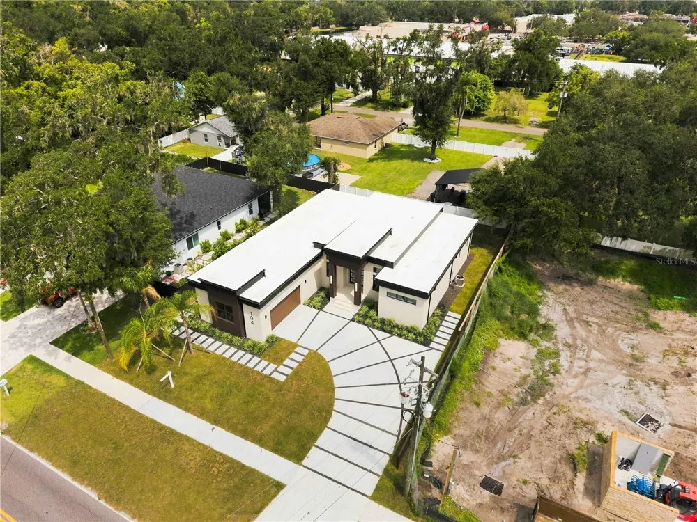 104 S MAKI ROAD Plant City, FL 33563