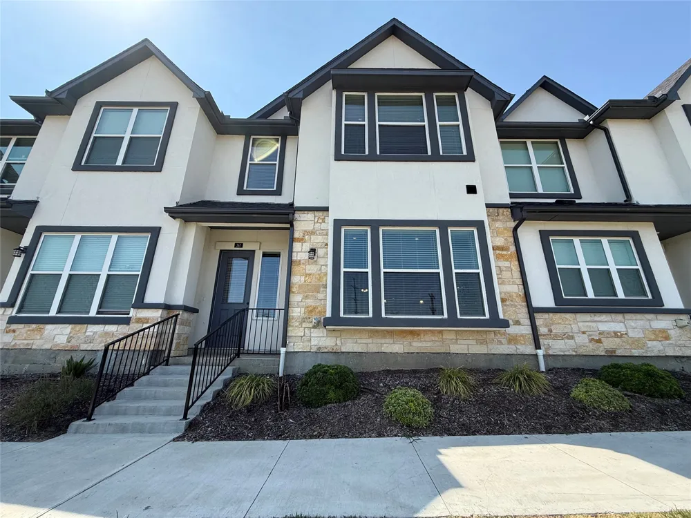 267 Mule Deer Mews Frisco, TX 75068