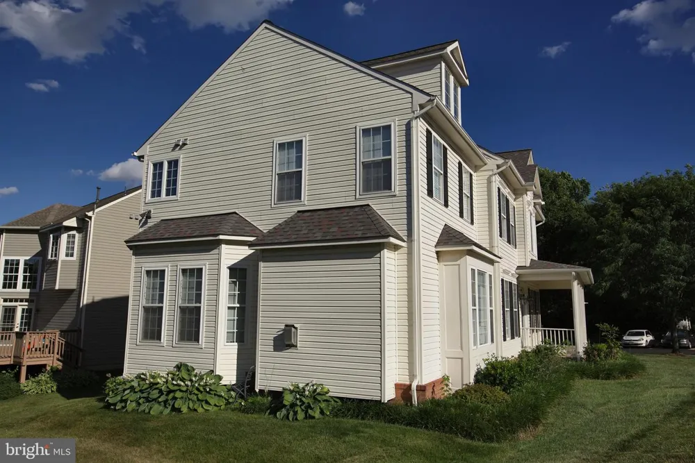 43314 FULLERTON STREET Ashburn, VA 20147