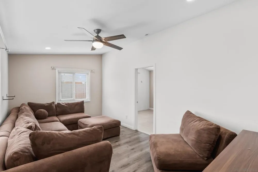 1127 Hemlock Ave Imperial Beach, CA 91932