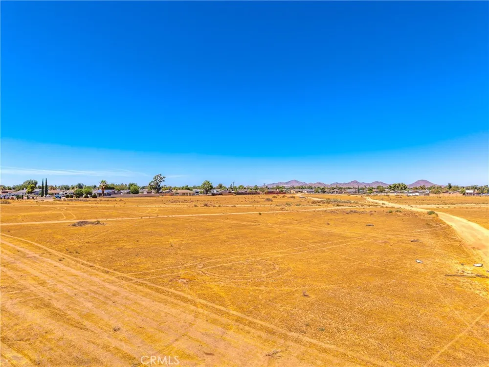 30874811 Okanagan Road Apple Valley, CA 92308