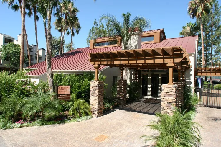 5550 Owensmouth #317 Woodland Hills, CA 91367