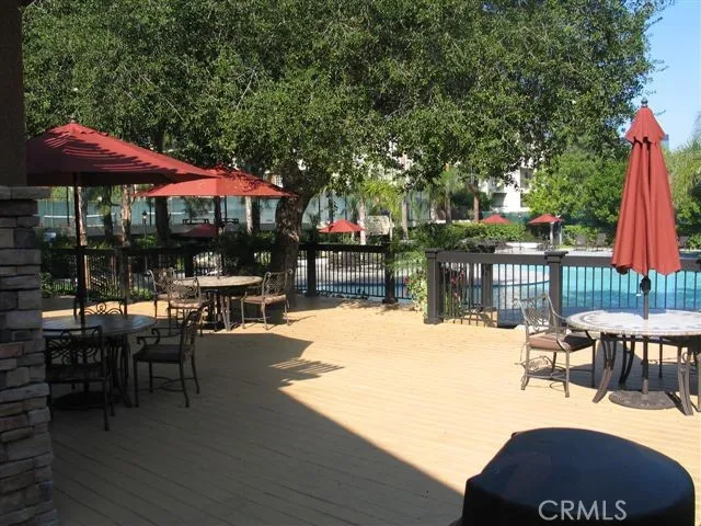 5550 Owensmouth #317 Woodland Hills, CA 91367